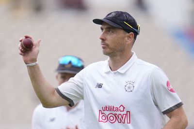 Kyle Abbott makes Hampshire history as he punishes leaders Surrey