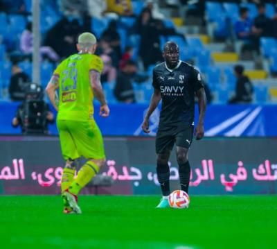 Kalidou Koulibaly Demonstrates Exceptional Skill And Focus On The Field