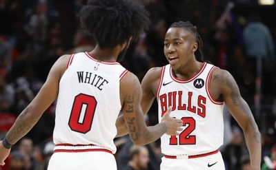 Should the Chicago Bulls rip off the band-aid and trade away everyone?