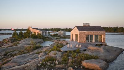 Whistling Wind is a remote Canadian cottage retreat to reconnect with nature
