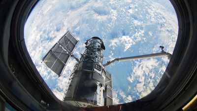 A billionaire hopes to upgrade the Hubble Telescope on a private SpaceX mission, but could it really happen?