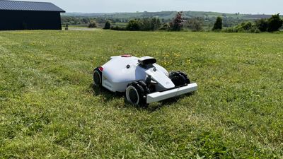 Mammotion Luba 2 AWD 5000 review: a tech-heavy robot lawn mower for large yards