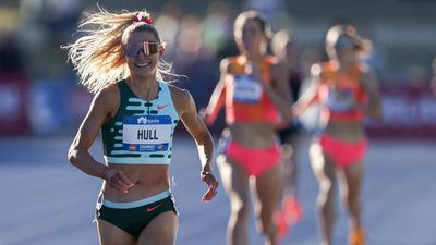 Jessica Hull smashes Australian 1500m record in Oregon