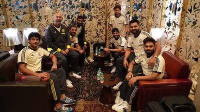 'Jeetne ke baad khayenge': Rishabh Pant offers cake to Rohit Sharma before leaving for T20 World Cup, India skipper refuses. Watch