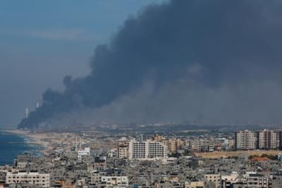 Rocket Sirens Sound In Tel Aviv After Gaza Barrage