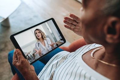 How Technology Can Help Retirees Age in Place