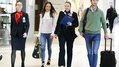 Pippa Middleton proves comfort and style are possible at the airport with this ultra chic travel outfit
