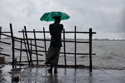 India And Bangladesh Prepare For First Cyclone Of Year