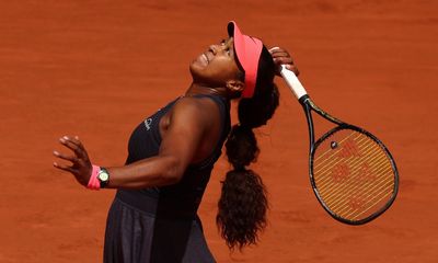 Naomi Osaka beats nerves to knock Lucia Bronzetti out of French Open