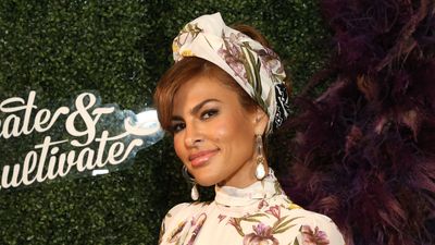 Eva Mendes' gorgeous green shirt dress is a lesson in how to look effortlessly chic and stay cool this summer