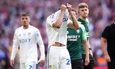 Farke endures misery of Leeds’ playoff curse in swift Saints resurrection