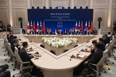 South Korea, China, Japan Leaders Meet For Rare Summit