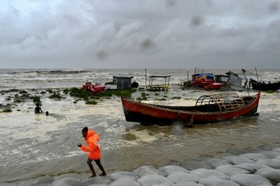 Three Dead After Cyclone Batters Bangladesh And India