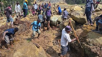 More than 2,000 people buried in Papua New Guinea landslide