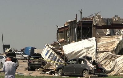 18 dead after tornadoes hit central US; millions face severe weather threats