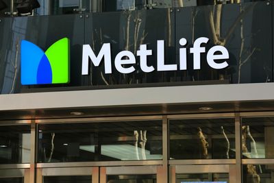 Do Wall Street Analysts Like MetLife Stock?