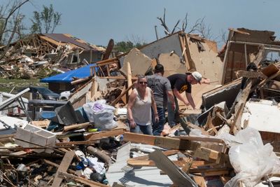 Tornadoes leave 20 dead in U.S. South
