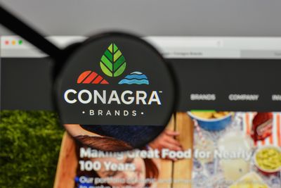 What Are Wall Street Analysts' Target Price for Conagra Brands Stock?