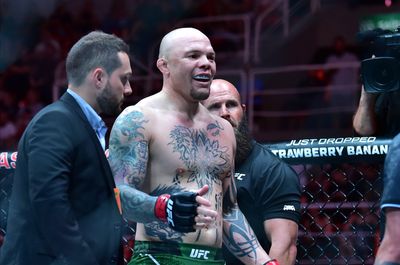 MMA Junkie’s Submission of the Month for May: Anthony Smith’s first career guillotine halts unbeaten run