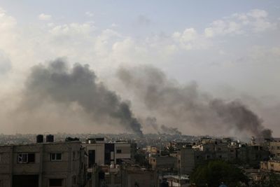 Israel Again Bombs Rafah As Security Council To Discuss Camp Blaze