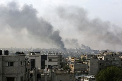 Tanks reach heart of Gaza’s Rafah as Israeli bombardment mounts