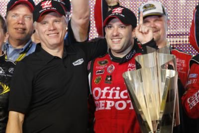 Stewart-Haas Racing To Close At End Of Season