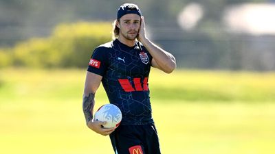 'Untouchable' NSW duo wait as Hynes sits out training
