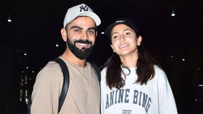 Watch: Virat Kohli enjoys dinner date with Anushka Sharma and friends in Mumbai ahead of T20 World Cup