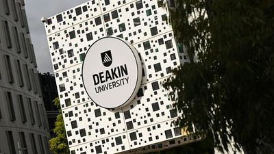 Deakin Uni admits to underpaying academics by mistake