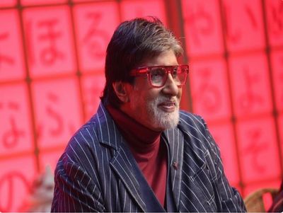 Amitabh Bachchan says he loses "track of time" on social media, fans react