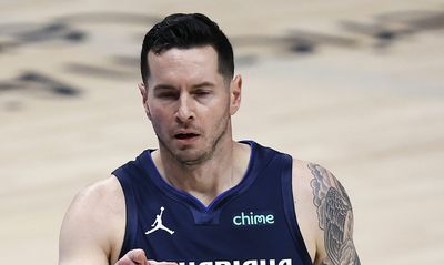 Carmelo Anthony thinks JJ Redick can succeed coaching the Lakers