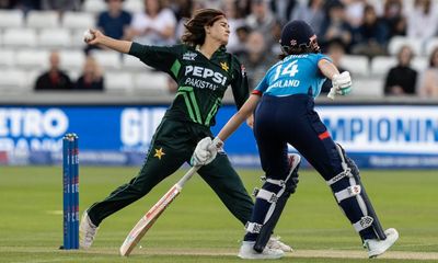 England beat Pakistan by 178 runs in third women’s cricket ODI – as it happened
