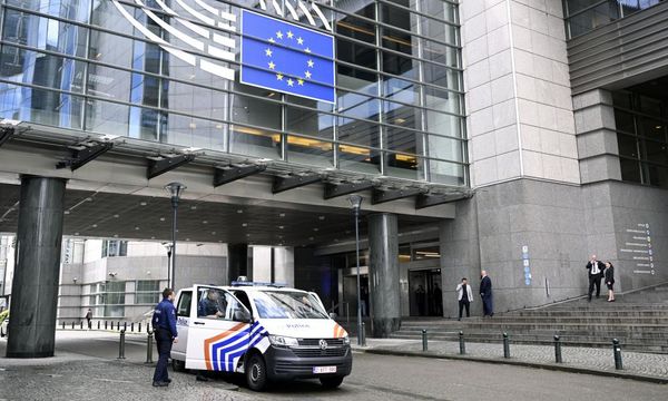 Belgian police search EU parliament office over Russian interference