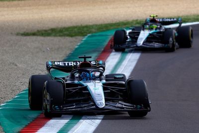 Mercedes insists F1 drivers get equal treatment despite Hamilton scepticism