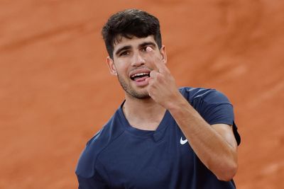 Carlos Alcaraz looks far from his best in French Open second round victory