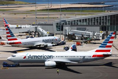 Lawsuit claims American Airlines asked Black passengers to deboard flight