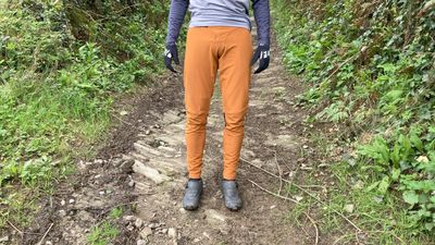 Madison Flux Men’s DWR Trail Trouser review – a slim-fitting and super comfortable trail pant ideal for all but the coolest months