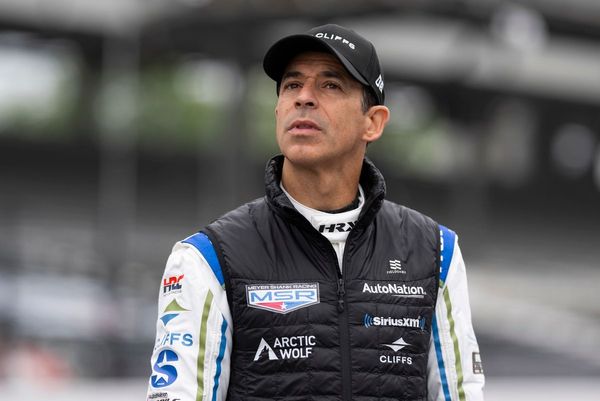 Castroneves to substitute for Blomqvist for next two IndyCar rounds