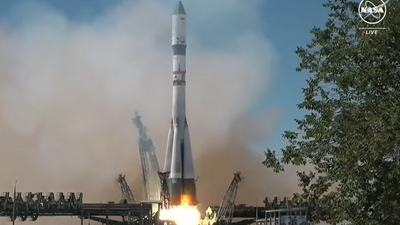Russian Soyuz rocket launches tons of supplies to ISS on Progress 88 cargo ship (video)