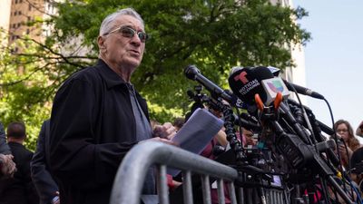 Robert De Niro Will Not Receive Service to America Award