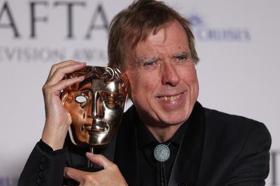 Timothy Spall calls on next government not to treat arts as an economic ‘bloodsucker’