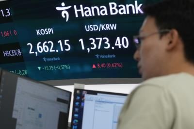 Stocks Retreat In Asia Amid Rising Bond Yields