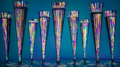 "Holographic" photos! Create striking, vibrant abstracts with creative cross-polarization