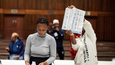 Early vote counts in South Africa's election put ruling ANC short of a majority