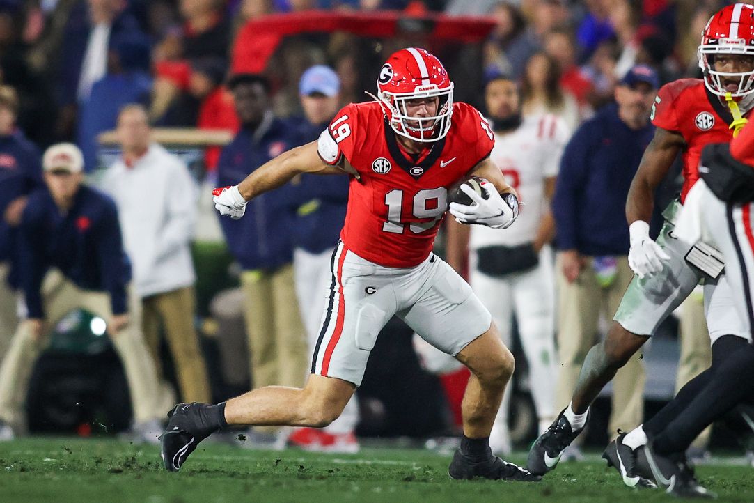 Raiders TE Brock Bowers lining up all over the field…