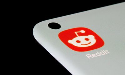 Google and Apple keeping Reddit and X in app stores despite pornography due to revenue, eSafety boss says