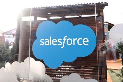 Salesforce Stock Plunges on Q1 Revenue Miss, Soft Outlook