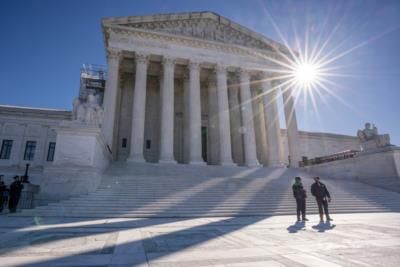 Chief Justice Roberts Declines Meeting With Democratic Senators