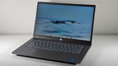 HP Chromebook Plus 14a review: Not the kind of “plus” I was hoping for