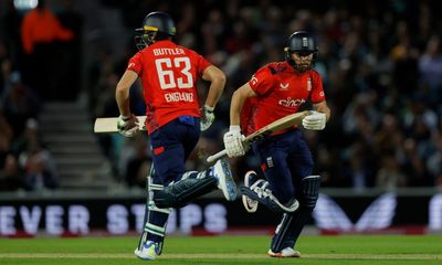Phil Salt shakes up England to seal T20 series victory over Pakistan